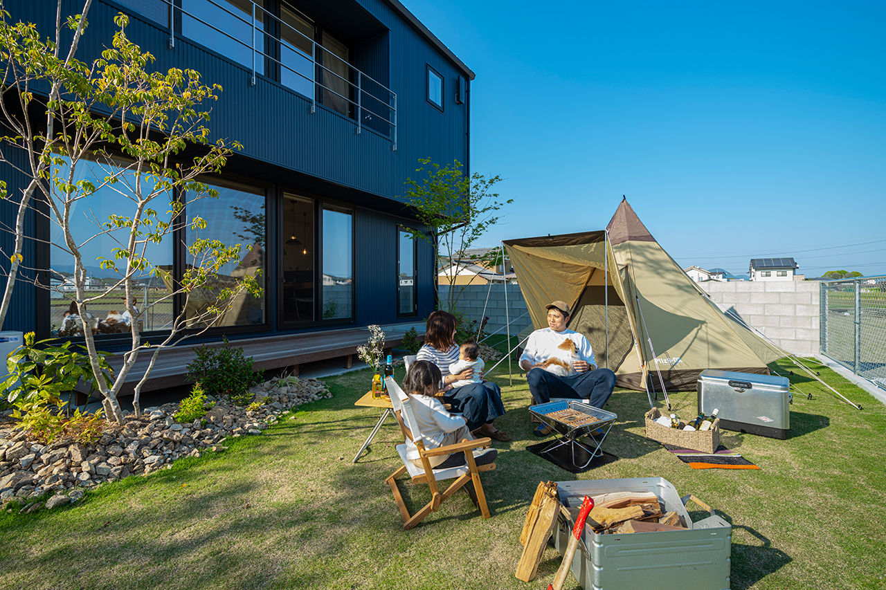 コラボハウス一級建築士事務所 【36坪／愛犬にやさしい床材】お庭キャンプが楽しめる吹き抜けリビングの家の建築実例画像3