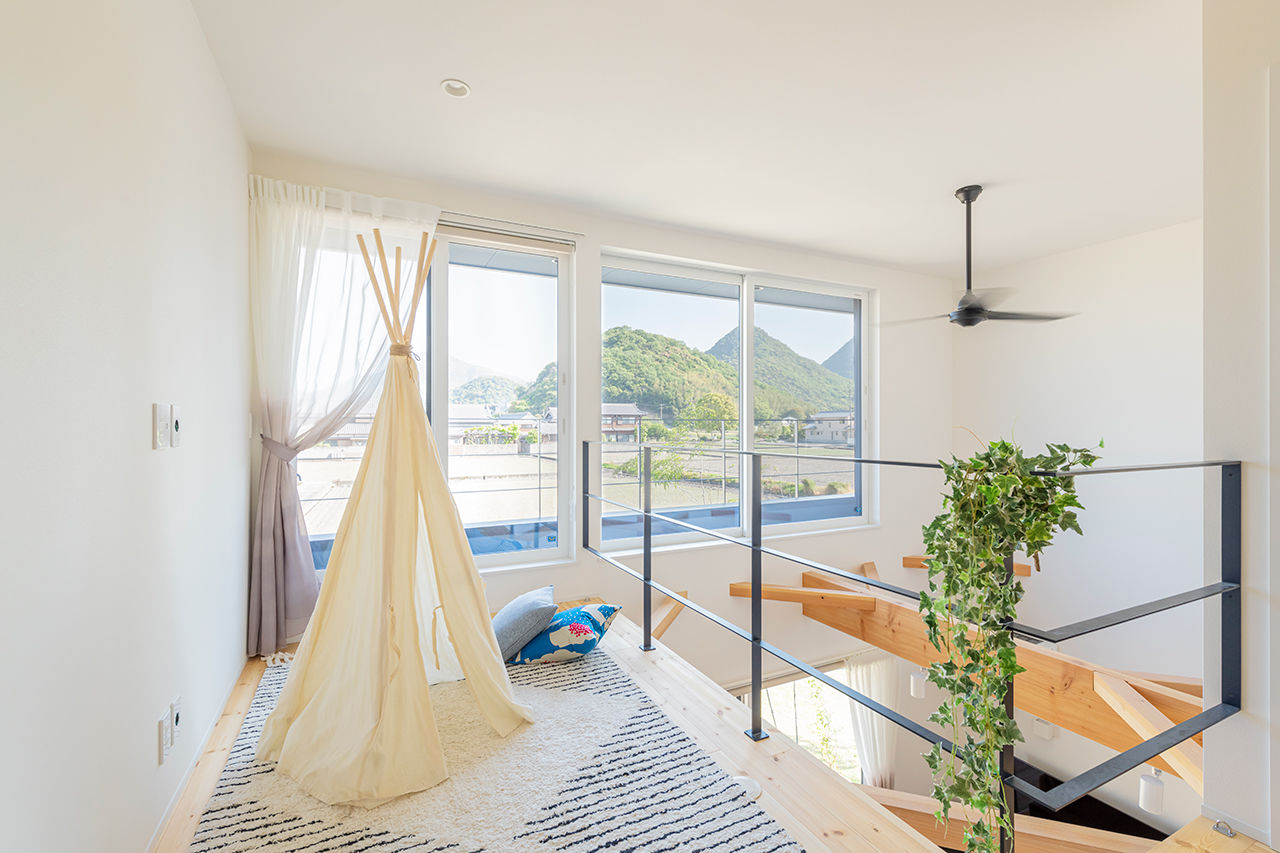 コラボハウス一級建築士事務所 【36坪／愛犬にやさしい床材】お庭キャンプが楽しめる吹き抜けリビングの家の建築実例画像5