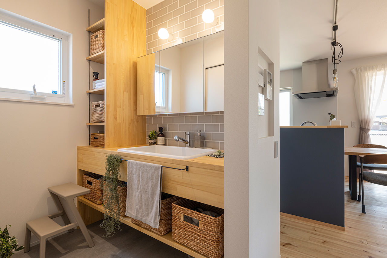 コラボハウス一級建築士事務所 【36坪／愛犬にやさしい床材】お庭キャンプが楽しめる吹き抜けリビングの家の建築実例画像9