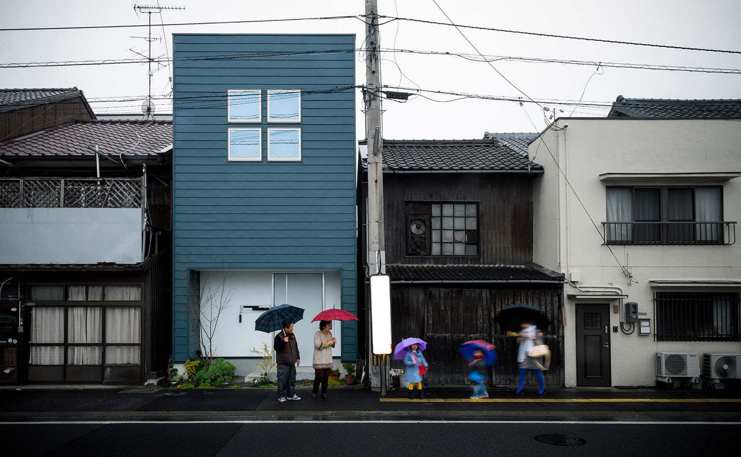 コラボハウス一級建築士事務所 1000万円台｜間取り図｜狭小地｜隣家が迫る21坪の小さな敷地で開放感いっぱいに暮らす、スキップフロアの家の建築実例画像15