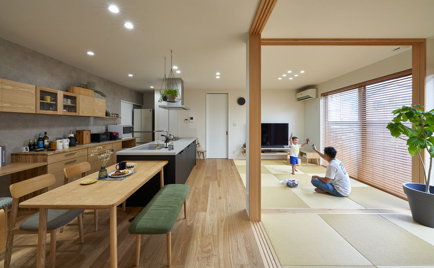 コラボハウス一級建築士事務所 2000万円台｜間取り図｜和テイスト｜畳リビングから濡れ縁、庭が一体になる開放感あふれる平屋の家の建築実例画像3