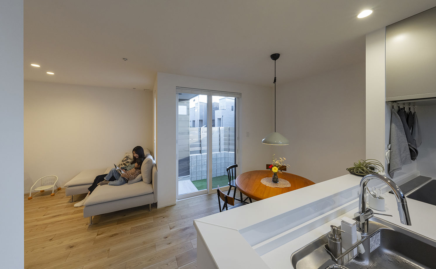 コラボハウス一級建築士事務所 2000万円台｜和泉市｜無機質｜間取り図｜お気に入りの家具やインテリアが映える「余白」のある家の建築実例画像5