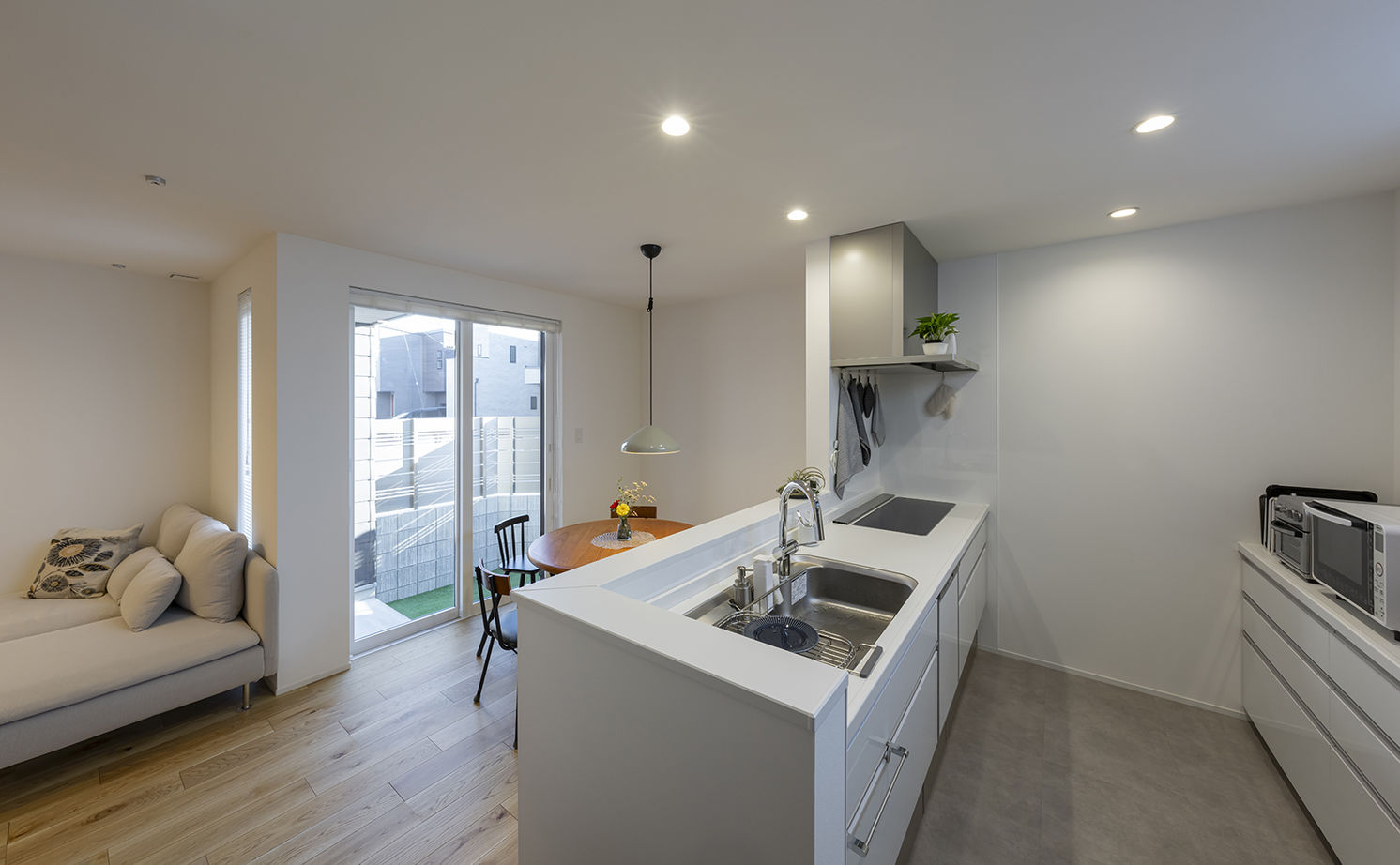 コラボハウス一級建築士事務所 2000万円台｜和泉市｜無機質｜間取り図｜お気に入りの家具やインテリアが映える「余白」のある家の建築実例画像7