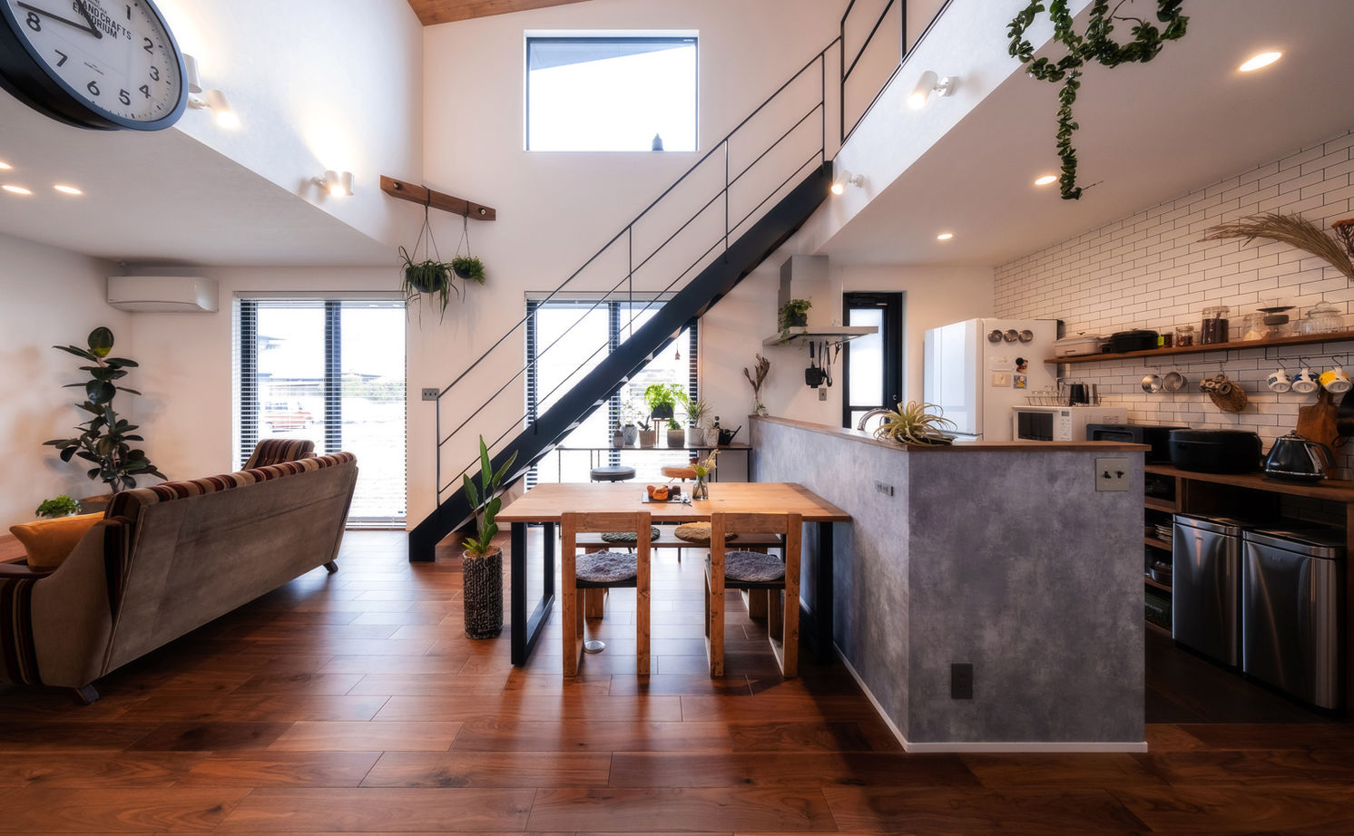 コラボハウス一級建築士事務所 2000万円台｜間取り図｜平屋風｜ワクワクが詰まった宝箱。コンテナハウスみたいな無骨でカッコイイ家の建築実例画像2