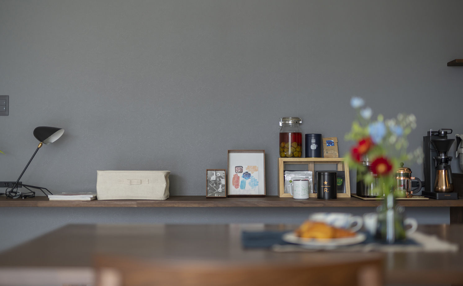 コラボハウス一級建築士事務所 2000万円台｜間取り図｜ビルトインガレージ｜アウトドア好きの夫婦が建てた、ナチュラルでちょっと無骨な家の建築実例画像8