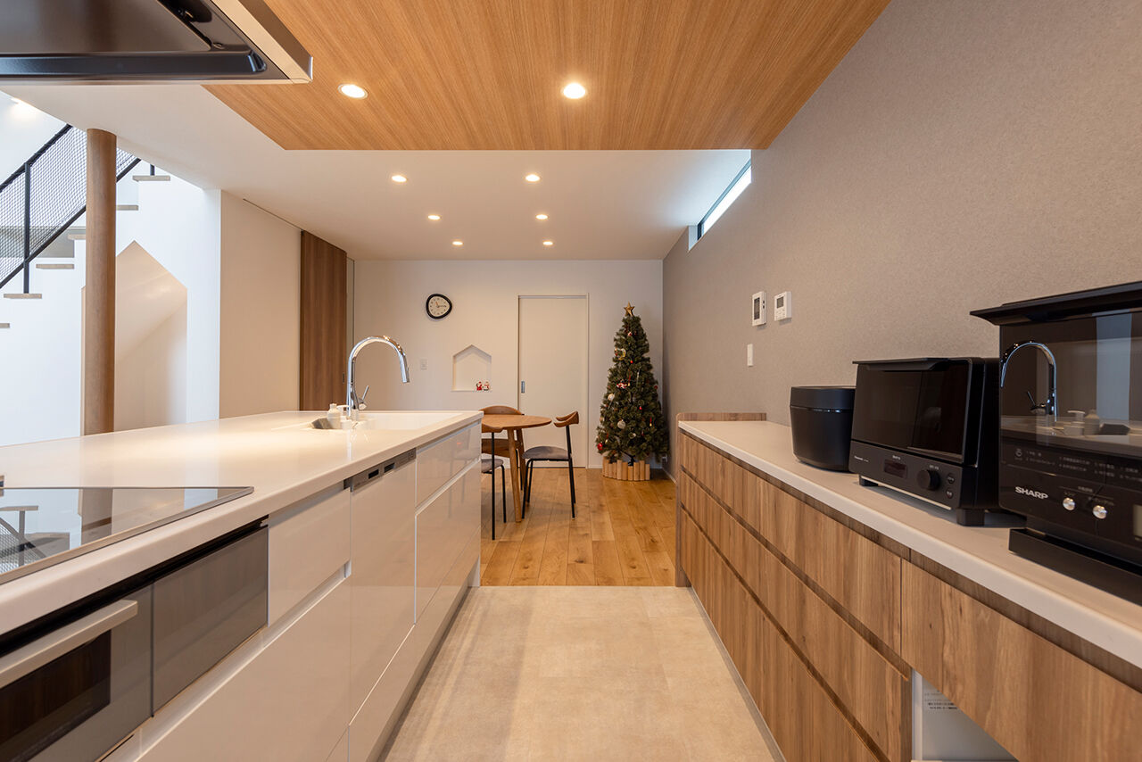 ロジックハウス 【羽島市｜総2階建て｜30坪台｜2000万円台】真四角の間取りで土地をフル活用！吹抜けリビングが開放的な家の建築実例画像5