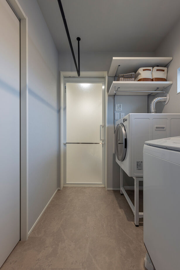 ロジックハウス 【羽島市｜総2階建て｜30坪台｜2000万円台】真四角の間取りで土地をフル活用！吹抜けリビングが開放的な家の建築実例画像8