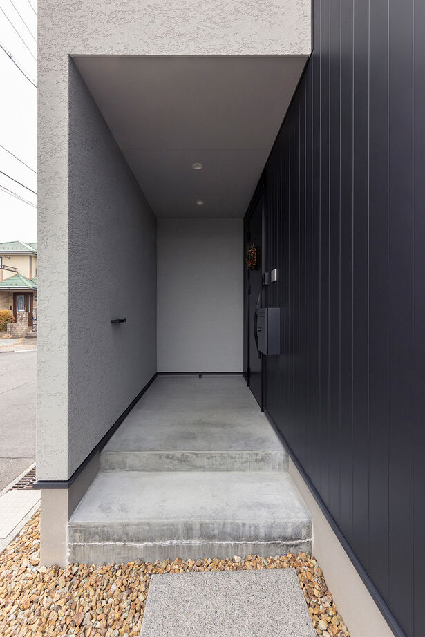 ロジックハウス 【羽島市｜総2階建て｜30坪台｜2000万円台】真四角の間取りで土地をフル活用！吹抜けリビングが開放的な家の建築実例画像9