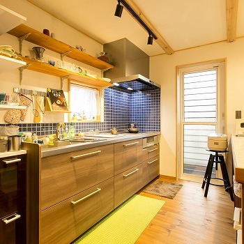 ネクストハウスデザイン 平屋でも2階建てでもない。広すぎず狭すぎないちょうどよさで、どこにいても家族の気配を感じられる住まいの建築実例画像4