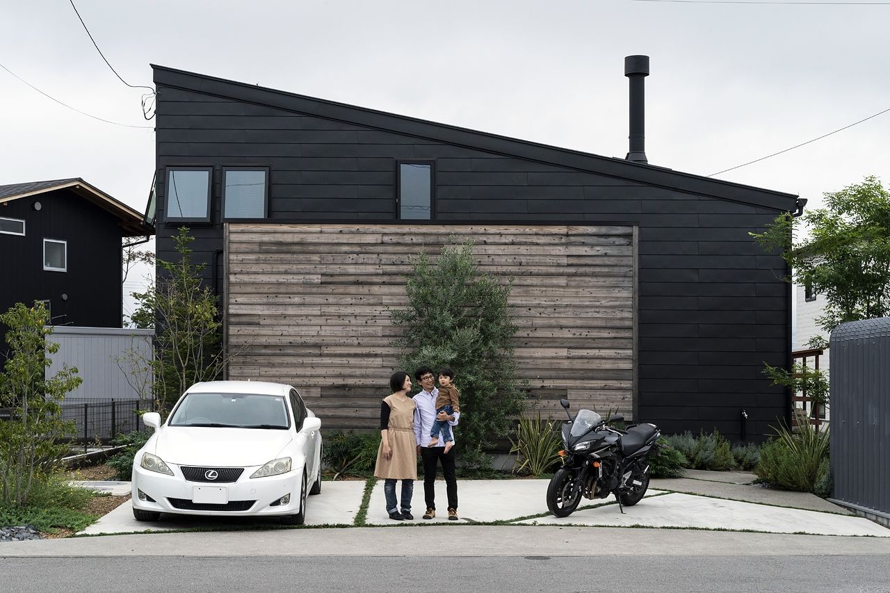 ネクストハウスデザイン 木、アイアン、タイル、素材使いがカッコいい！ 大人カフェスタイルの家の建築実例画像9