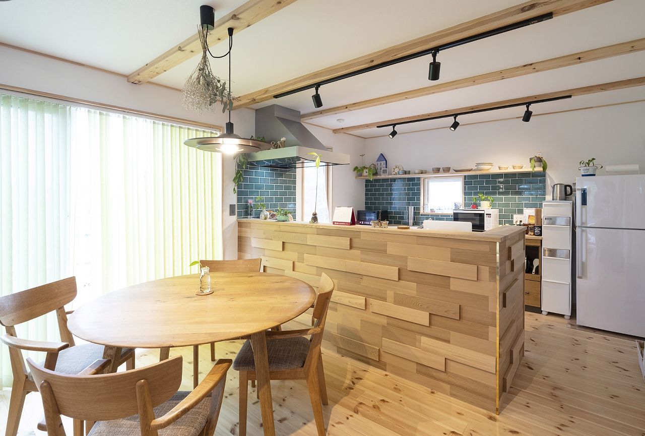 ネクストハウスデザイン 緑あふれる展望リビングの家の建築実例画像5