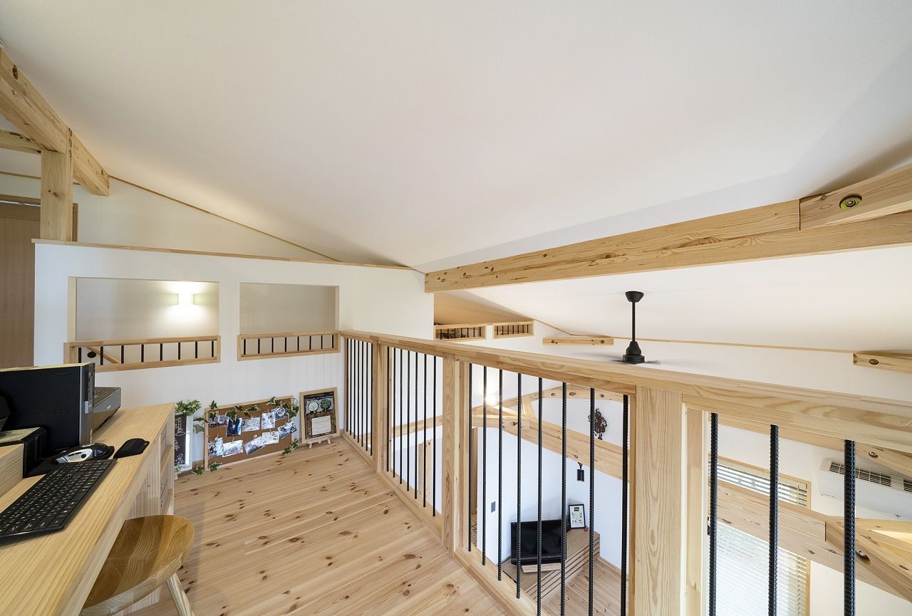 ネクストハウスデザイン 緑あふれる展望リビングの家の建築実例画像6