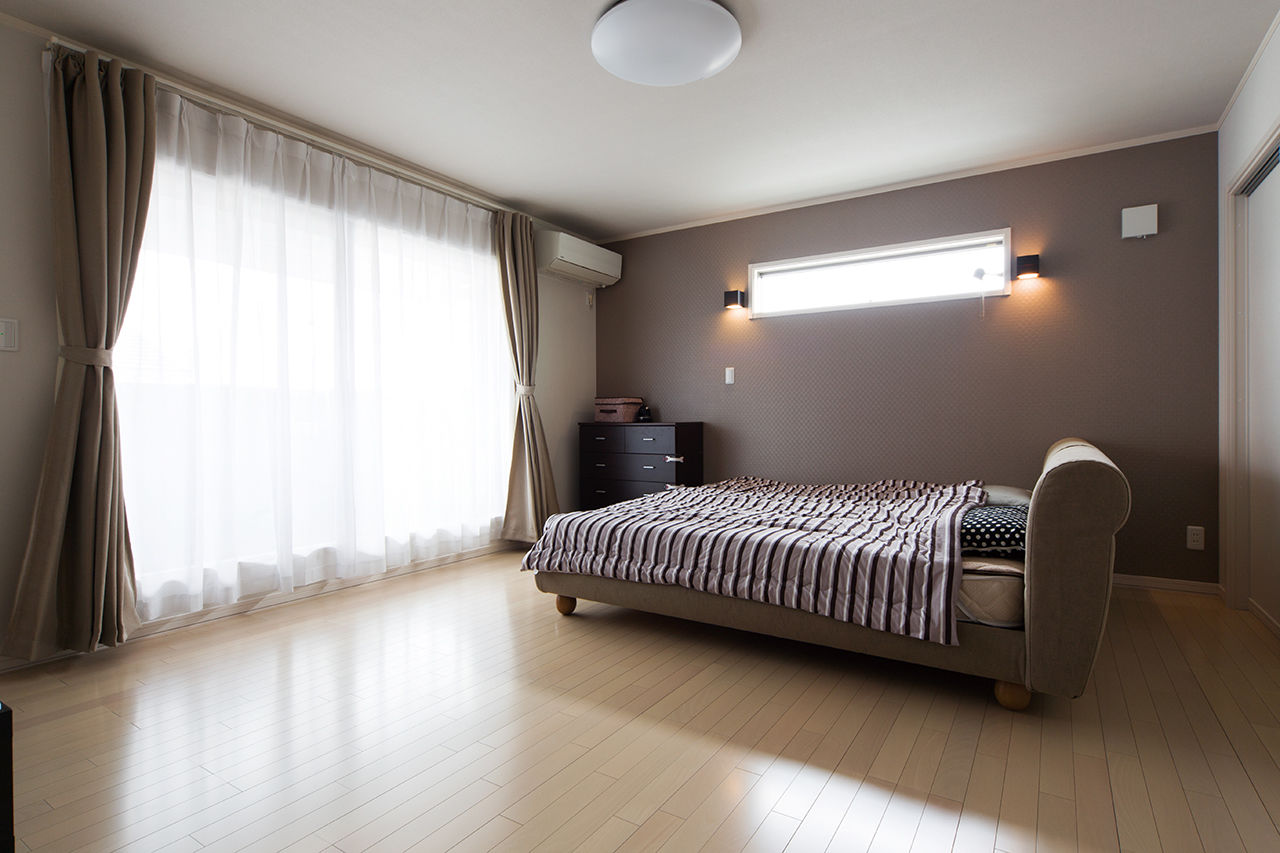 イワタ建設 【ラグジュアリー/2000万円台/40坪台/間取り】ホテルライクな28畳のLDK。大空間を見渡すステージキッチンの建築実例画像8