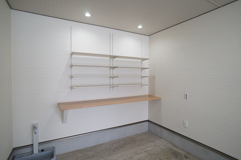 イワタ建設 【ガレージ/3000万円台/60坪台/間取り】2階リビングで日当たりの不安を解消。ビルトインガレージの邸宅の建築実例画像10