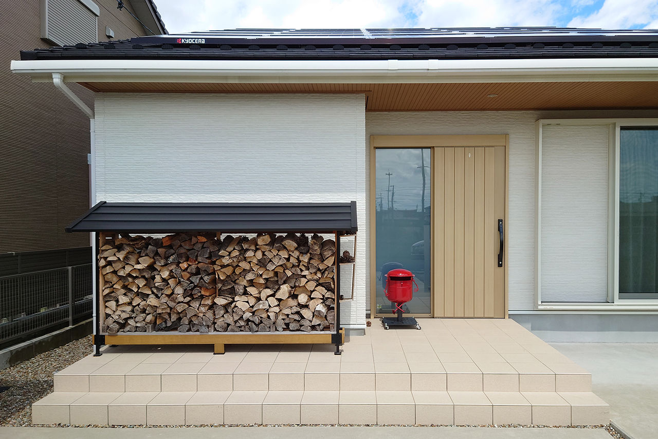 イワタ建設 【平屋/1000万円台/30坪台/間取り】庭とつながる大開口リビング。薪ストーブのある平屋でアウトドアな毎日の建築実例画像8