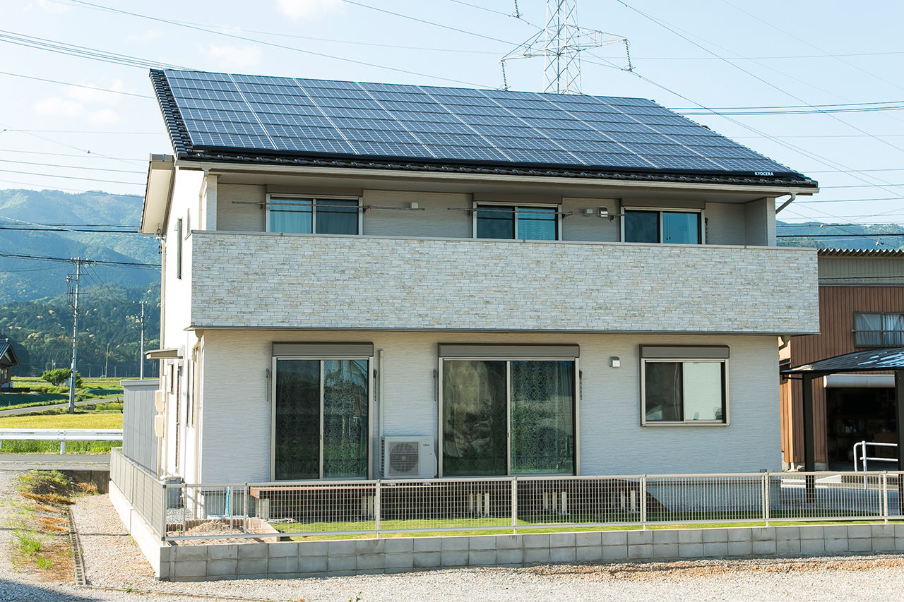 イワタ建設 【ナチュラル/2000万円台/40坪台/間取り】リビングも個室も南向き。明るく外とのつながりもデザインした家の建築実例画像8