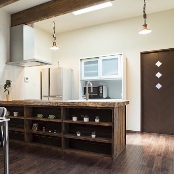 あいホーム。石塚工務店 【平屋/1585万円/間取り図有】こだわりも予算も妥協なし。無垢材や中庭に癒される平屋の建築実例画像8