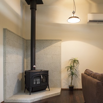 あいホーム。石塚工務店 【平屋/1585万円/間取り図有】こだわりも予算も妥協なし。無垢材や中庭に癒される平屋の建築実例画像9