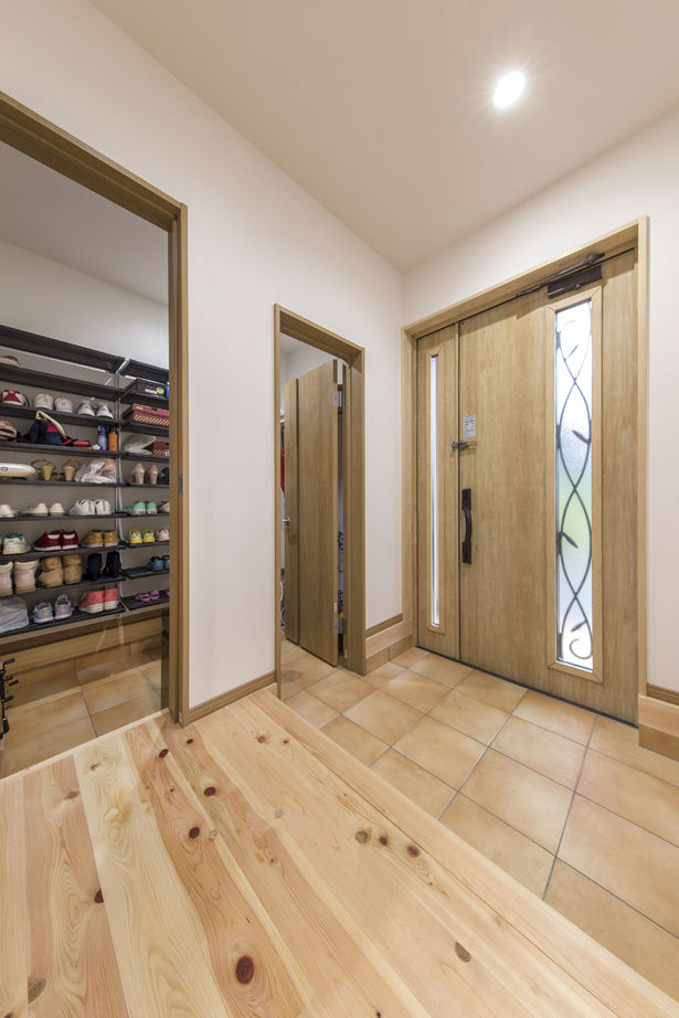 あいホーム。石塚工務店 【1600万円/間取り図有】杉の板張り天井に檜の床。無垢材の香りが心地よい住まいの建築実例画像5