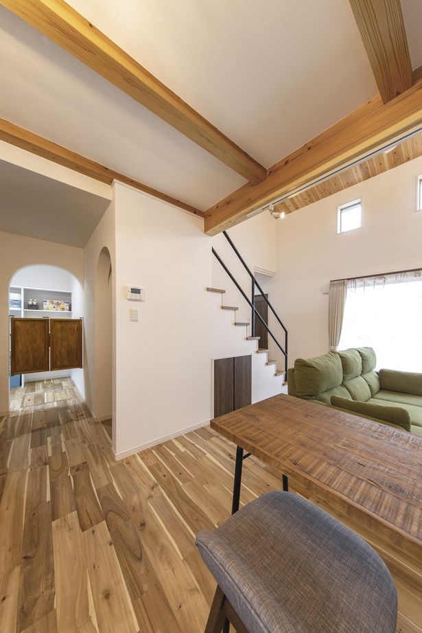 あいホーム。石塚工務店 【1480万円/間取り図有】リズムのついた勾配屋根が特徴的な外観　要望をしっかりと叶えられた理想の住まいの建築実例画像5