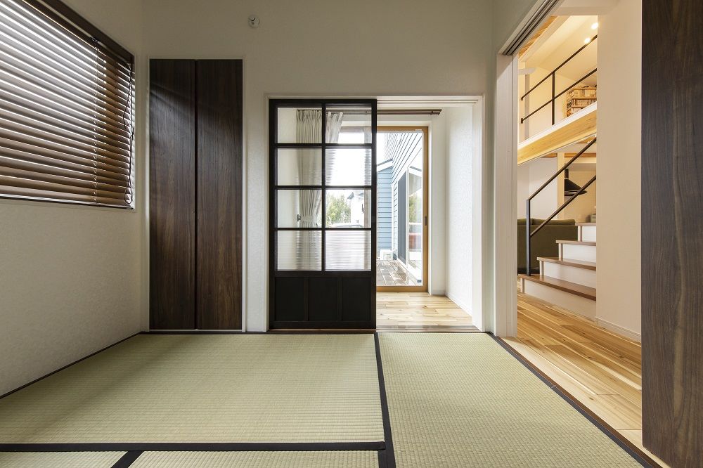 あいホーム。石塚工務店 【1480万円/間取り図有】リズムのついた勾配屋根が特徴的な外観　要望をしっかりと叶えられた理想の住まいの建築実例画像9