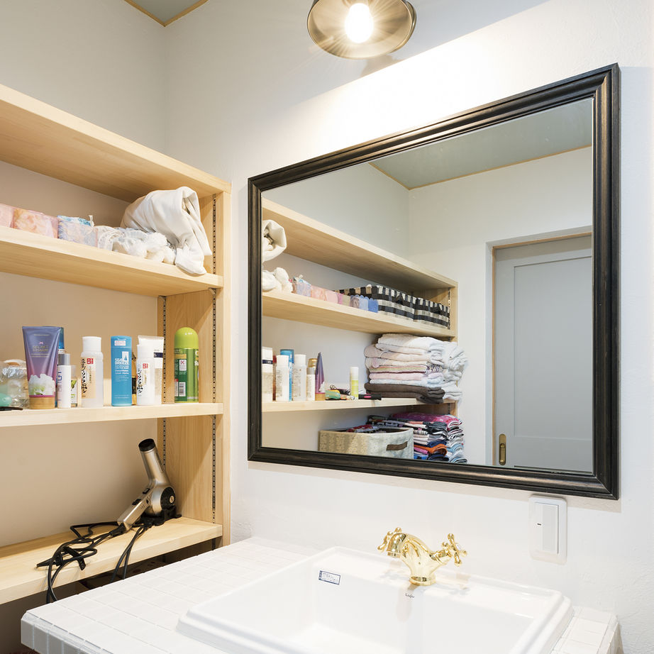 あいホーム。石塚工務店 【平屋/1700万円/間取り図有】様々な無垢材と漆喰でセンスよく仕上げた、自然素材が心地よい住まいの建築実例画像9