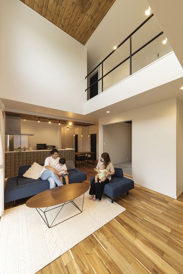 あいホーム。石塚工務店 【1680万円/間取り図有】カッコイイと暮らしやすいが融合した住まい。細やかな提案に光るセンスの建築実例画像2