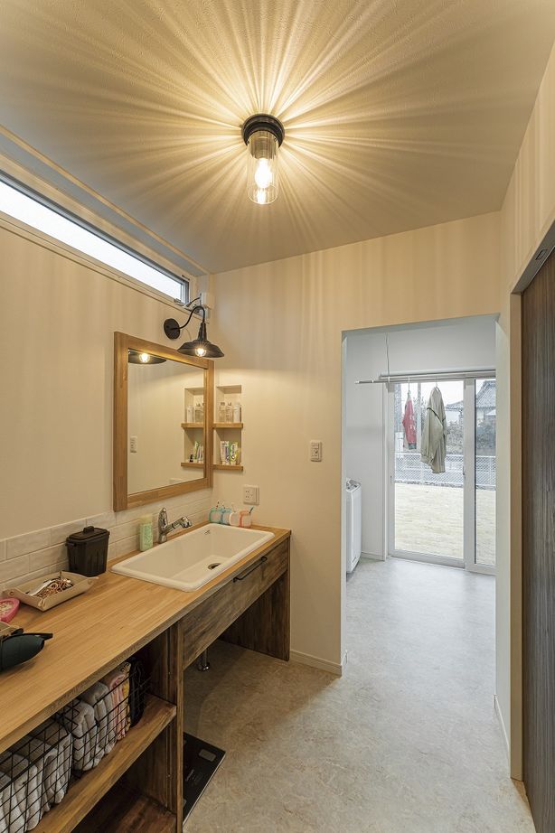 あいホーム。石塚工務店 【間取り図有】黒のガルバリウムが存在感を放ち、自然素材×モダンなデザインがオシャレな住まいの建築実例画像8