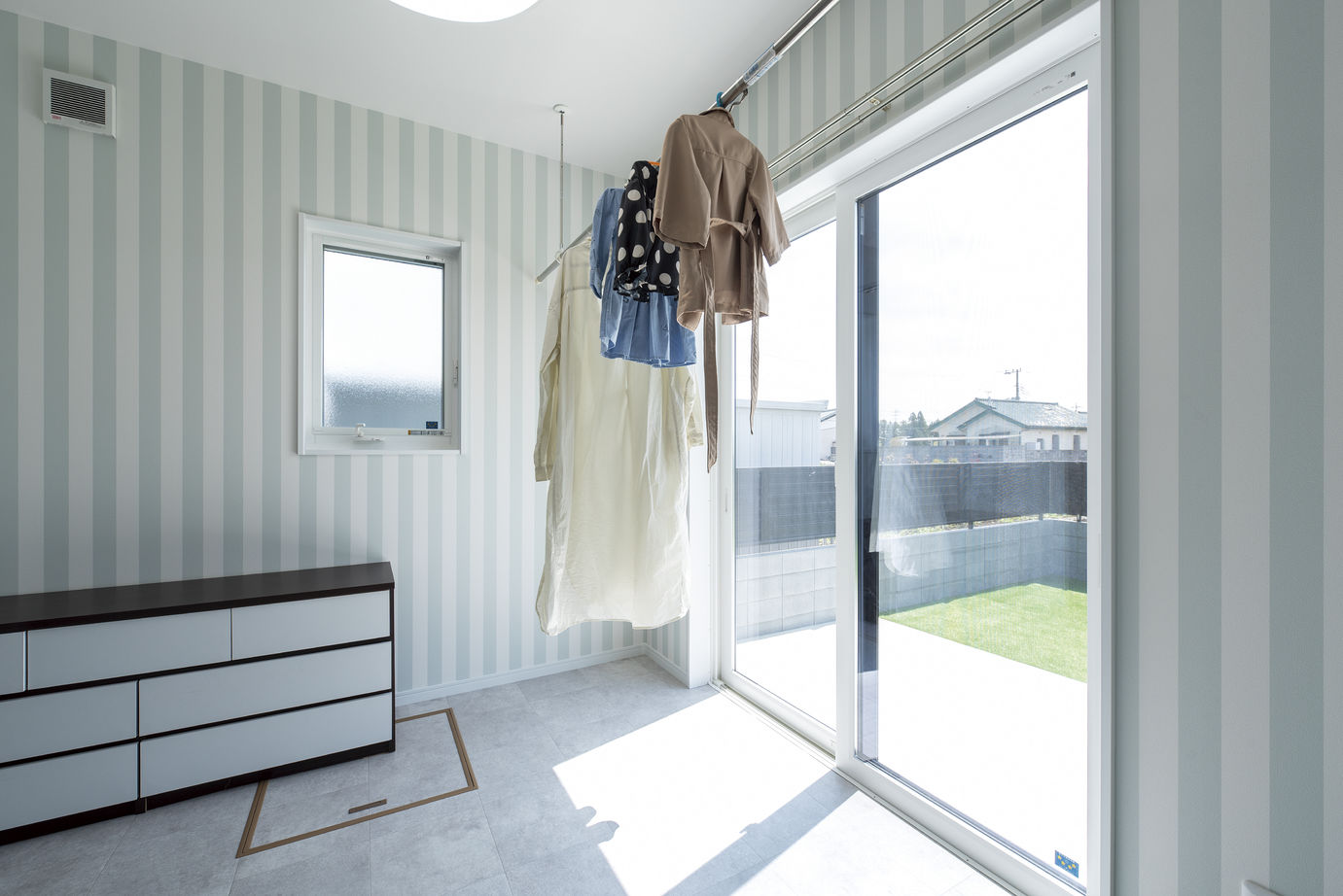 あいホーム。石塚工務店 【平屋/間取り図有】ブラックウォールのデザイナーズハウスの建築実例画像6