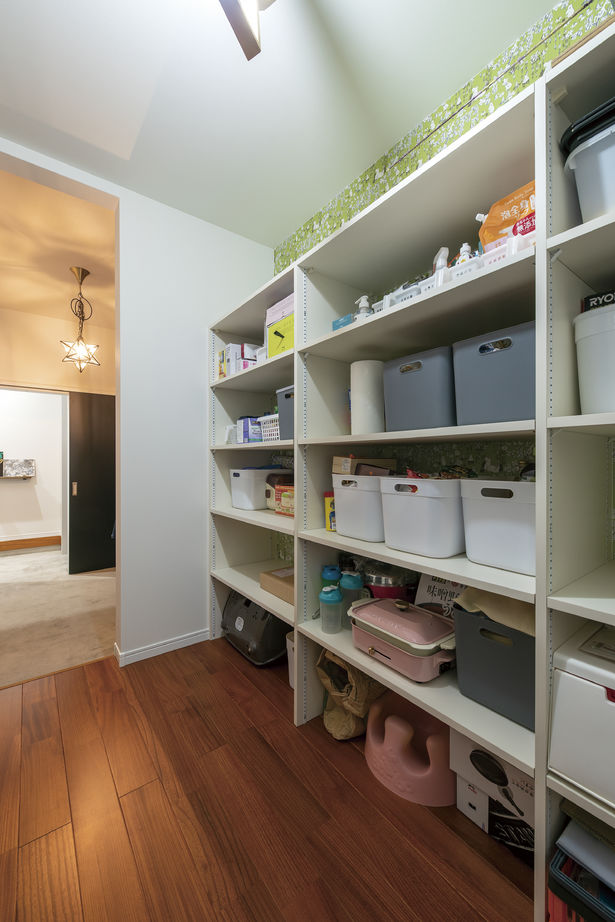 あいホーム。石塚工務店 【平屋/間取り図有】ブラックウォールのデザイナーズハウスの建築実例画像9