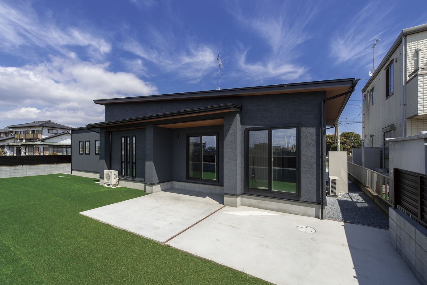 あいホーム。石塚工務店 【平屋/間取り図有】ブラックウォールのデザイナーズハウスの建築実例画像10