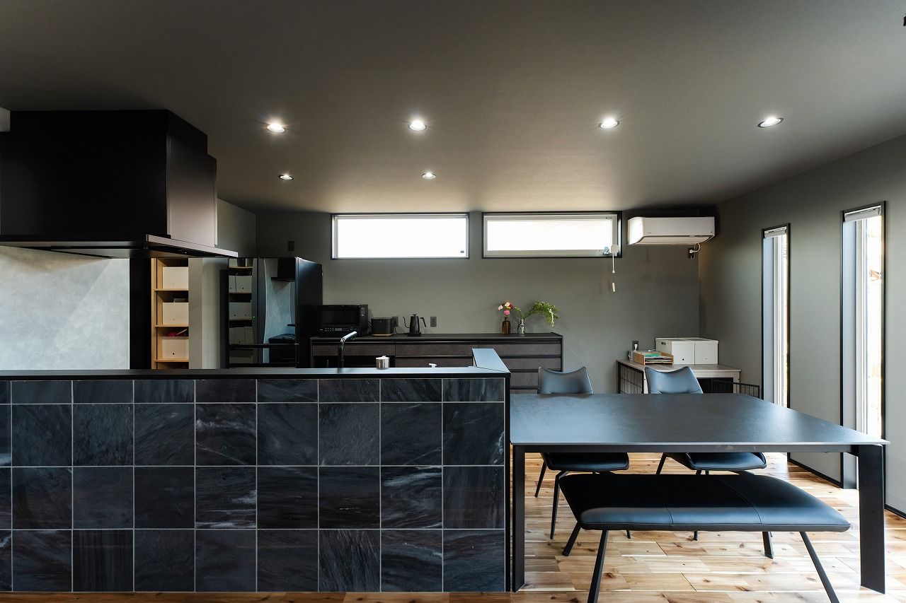 あいホーム。石塚工務店 【1950万円／間取り図有】シックなモノトーンでまとめたホテルライクな住まいでオシャレに暮らすの建築実例画像9