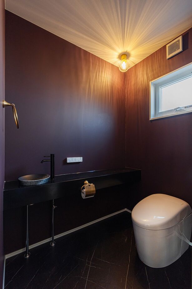 あいホーム。石塚工務店 【1980万円／間取り図有】モノトーンでスクエアなカッコイイデザインと、採光抜群の明るい住まいの建築実例画像10