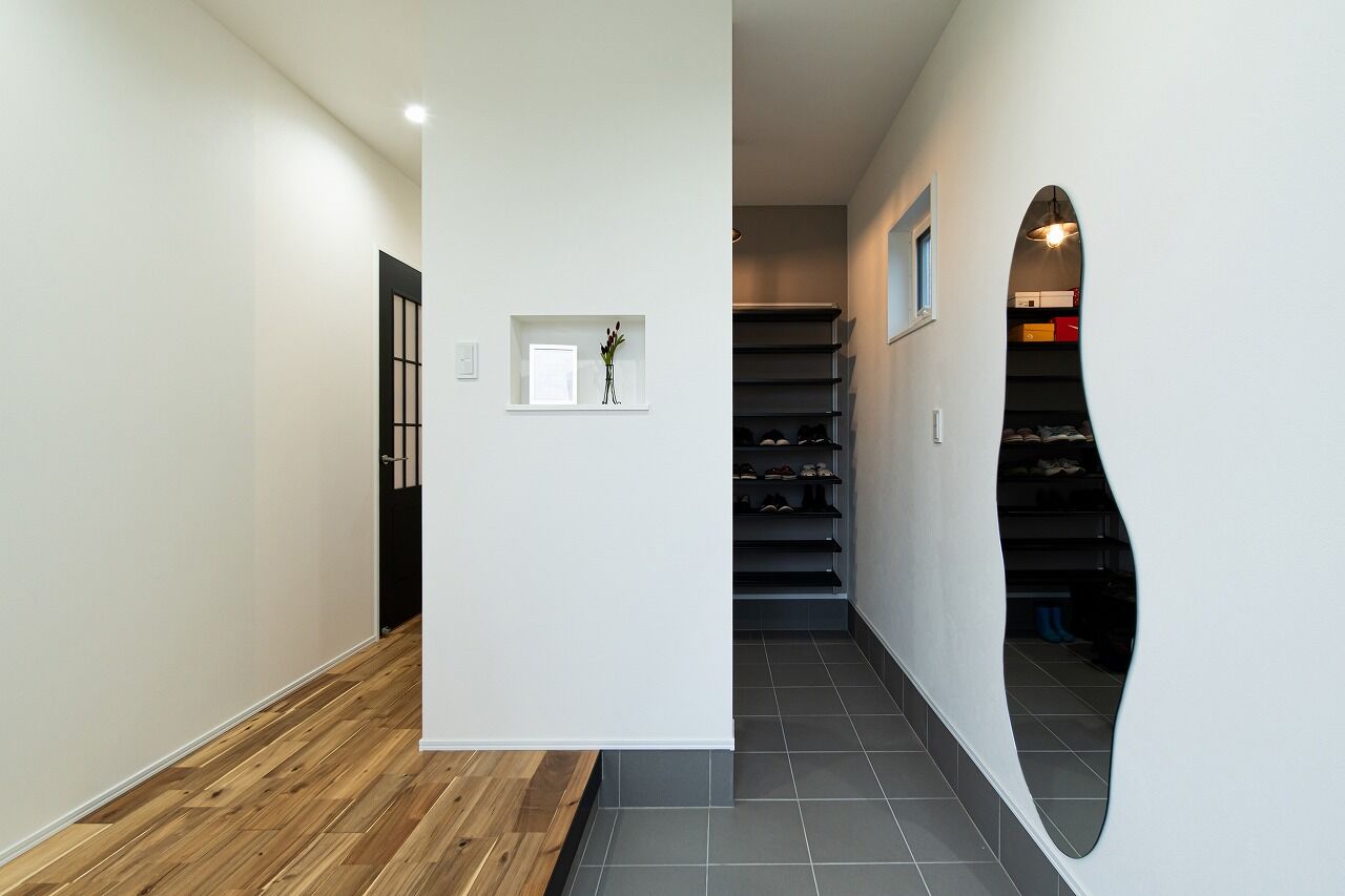 あいホーム。石塚工務店 【平屋/2000万円/間取り図有】8の字型の回遊動線が暮らしやすさと、オシャレでカッコイイを兼ね備えた平屋の建築実例画像10