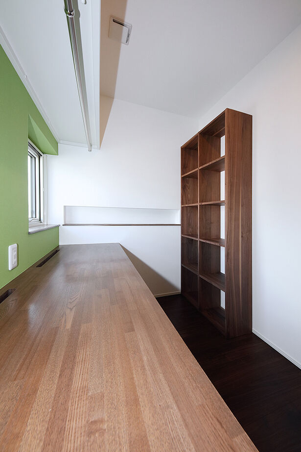 橋本建設 【札幌市／狭小地／3階建て／間取り図あり】24.9坪でも広く見せる！ビルトインガレージ＆開放的なLDKの建築実例画像9