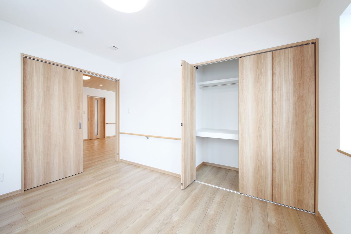 橋本建設 【札幌市/4LDK/バリアフリー/平屋】末永く安心して暮らせるバリアフリーを叶えた平屋住宅の建築実例画像3