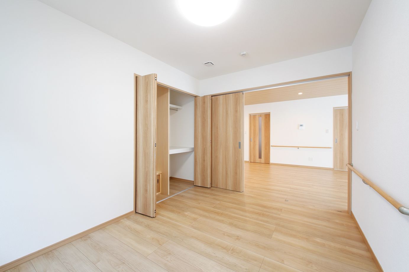 橋本建設 【札幌市/4LDK/バリアフリー/平屋】末永く安心して暮らせるバリアフリーを叶えた平屋住宅の建築実例画像4