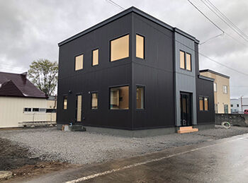 橋本建設 【2000万円台後半／間取図あり／二世帯住宅】機能にもデザインにもこだわった、家族全員が快適に暮らせる家の建築実例画像3