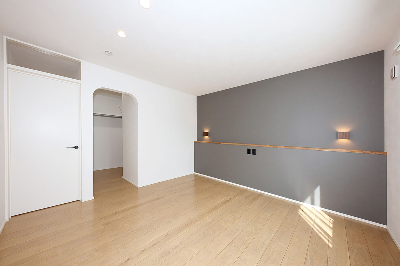 橋本建設 【2000万円台前半】ふんだんに使用した木のぬくもりと、吹き抜けの開放感に包まれる家の建築実例画像7