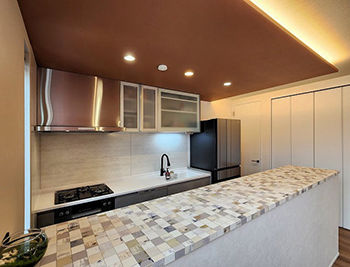 グランディルホーム 【1920万円×約18坪の狭小地×インナーガレージ】友人が多く集う家は、隠せる収納でいつもすっきりの建築実例画像3