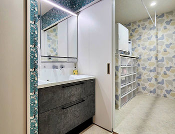 グランディルホーム 【1920万円×約18坪の狭小地×インナーガレージ】友人が多く集う家は、隠せる収納でいつもすっきりの建築実例画像9