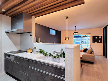 グランディルホーム 【1710万円×巨大カーポート】床面積を抑えつつ、どこまでチャレンジできるか？設計力が試された1棟の建築実例画像7