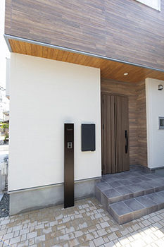 グランディルホーム 【1880万円×変形地を利用した3台駐車場】白一色の壁紙で、家具・インテリアが映えるの建築実例画像8