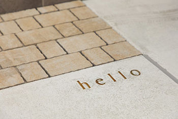 グランディルホーム 【1880万円×変形地を利用した3台駐車場】白一色の壁紙で、家具・インテリアが映えるの建築実例画像10