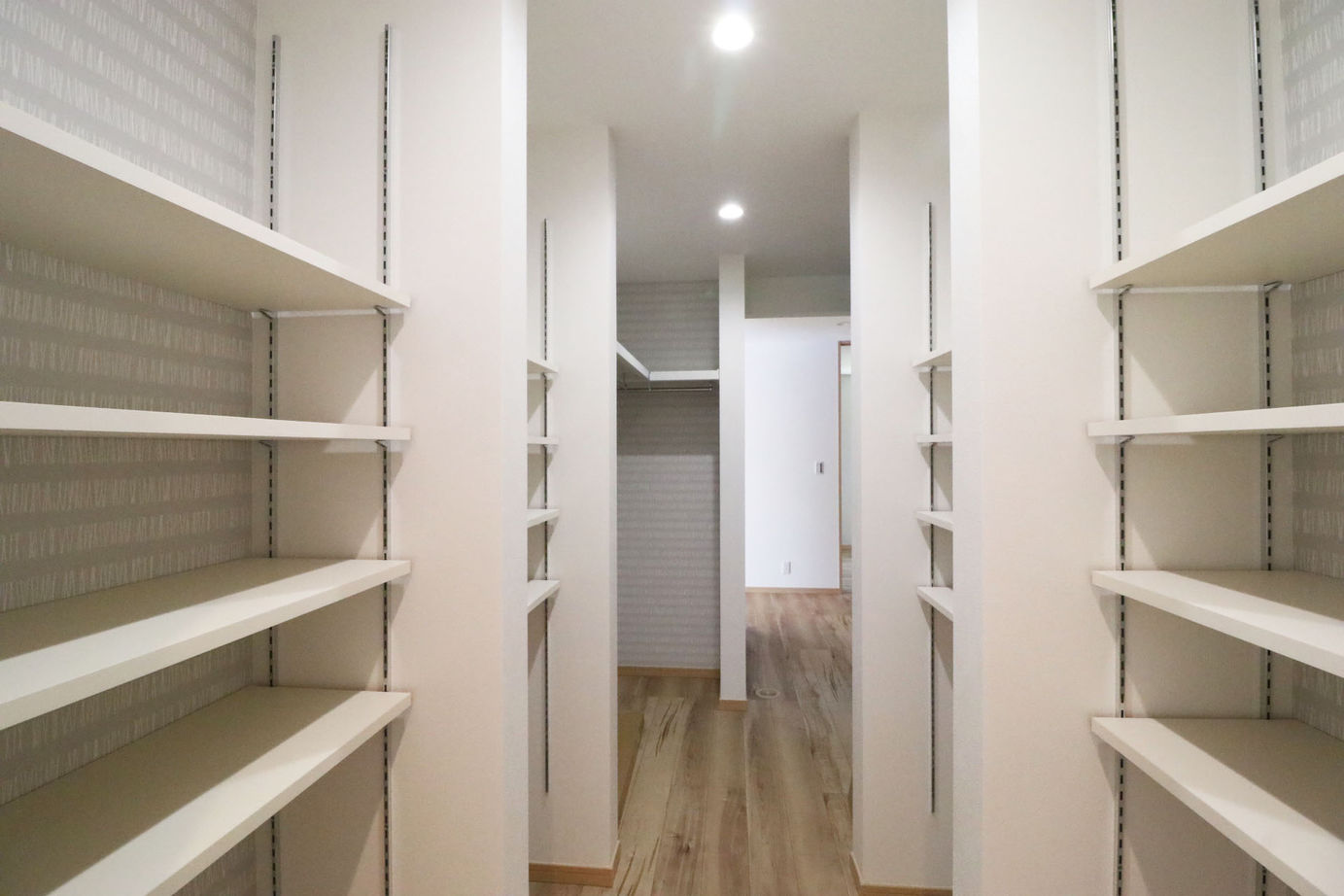 国分ハウジング 空間を最大限に生かした5人家族の平屋の家の建築実例画像5