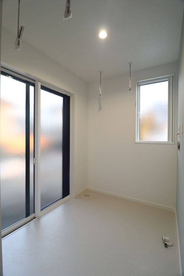 国分ハウジング 木目調の外観が目を引く温かみのある平屋の家の建築実例画像7