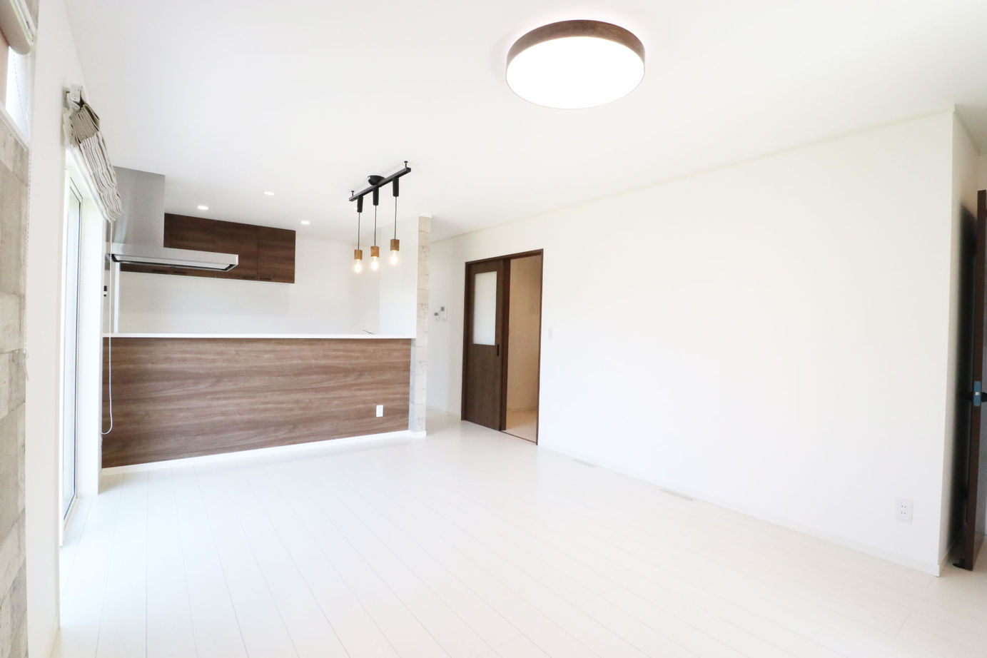 国分ハウジング 仲良し家族のスタイリッシュな平屋の建築実例画像2