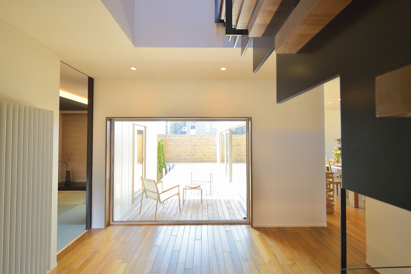 スカイハウス 【2500～2999万円/43坪/シンプルモダン】大きな窓と広々テラスで四季を楽しむ家の建築実例画像5
