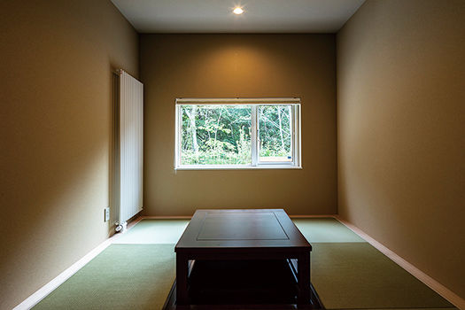 スカイハウス 【2500～2999万円/3人家族/間取り図】目の前の自然を楽しむ大窓と、吹抜けの大空間が魅力の住まいの建築実例画像6