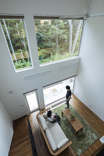 スカイハウス 【2500～2999万円/3人家族/間取り図】目の前の自然を楽しむ大窓と、吹抜けの大空間が魅力の住まいの建築実例画像7